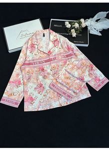 Pyjama en satin de luxe pour femmes Maxfree, nouvelle collection printemps-automne, vente chaude, imprimé floral en soie, ensemble de vêtements de maison à manches longues - Product Image 6