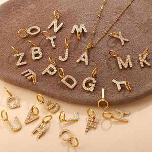 จี้ตัวอักษรภาษาอังกฤษประดับเพชร ชุบทอง 18K สแตนเลสสตีล สำหรับทำเครื่องประดับ DIY เหมาะสำหรับทุกเพศ ใส่ได้ทุกวัน - Product Image 2