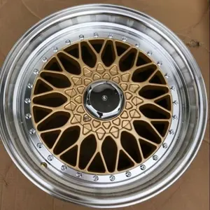 공장 제조자 차는 금 색깔 합금 바퀴 변죽을 위조했다