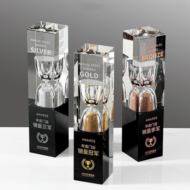 2025 Custom K9 Glass Crystal Award Exquisite Hourglass-Shaped Crystal Trophy for Competitions Trophies Medals & Plaques