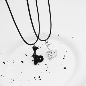Collana per Migliore Amica, Gioiello Regalo, Collane con Pesci Portafortuna Bianco e Nero, Puzzle di Pesci Yin Yang, Acciaio Inossidabile per Coppie - Product Image 2