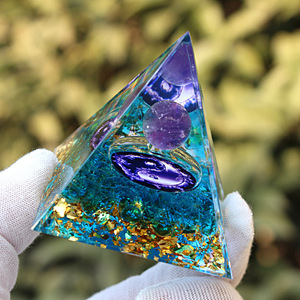 Pyramide en résine époxy cristalline QK24 Tai Chi, décoration de maison en verre, cadeau de collection, artisanat en résine, ornement de bureau - Product Image 3