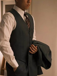 Ensemble de costume <span class=keywords><strong>homme</strong></span> sur mesure haut de gamme fait main, revers élégant, mode professionnelle, anti-plis, couleur unie, coupe slim, style smoking - Product Image 4