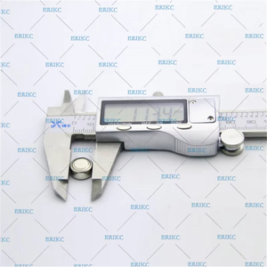 Calibrador Vernier Digital hecho de acero inoxidable endurecido por PQS pantalla LCD grande 6/150mm <span class=keywords><strong>apagado</strong></span> automático proporciona medición de precisión - Product Image 1