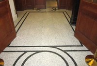 Mosaïque de parquet en marbre blanc moderne en forme d'éventail pour crédences et revêtements de sol d'hôtel - Design écaille de poisson Galala