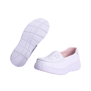 2024 nuovo accetta <span class=keywords><strong>scarpe</strong></span> da <span class=keywords><strong>lavoro</strong></span> ospedaliere impermeabili comode e scivolose in pelle bovina personalizzate - Product Image 4
