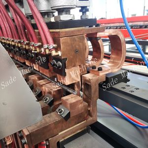 Machine de soudage automatique de treillis métallique <span class=keywords><strong>SADE</strong></span> 5-12mm maille d'armature en béton ligne de production de barres d'armature usine chinoise noyau PLC - Product Image 3