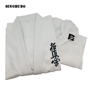 <span class=keywords><strong>Kimono</strong></span> de karaté personnalisé avec logo, uniforme de karaté Kyokushin Gi professionnel, 100% coton polycoton 8oz, uniforme de karaté Kyokushinkai Gi - Product Image 4