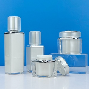 High Quality Black White Lotion <b>Pump</b> Cosmetic <b>Bottles</b> and Jars with Gold Cap Lip - Product Image 3