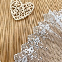 Dentelle en maille, broderie en dentelle, filament de polyester, tissu ondulé pour vêtements, accessoires de mode pour la maison, dentelle élégante soluble dans l'eau