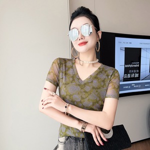 2026 High-stretch Mesh-print Short-sleeve V-neck Slimming Chic Top Trendy, Real-shot Photos - Product Image 2