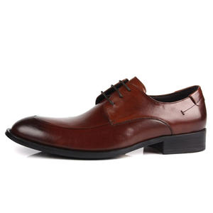 Chaussures habillées en cuir imperméables à enfiler pour hommes, style brogue pointu, avec semelle en caoutchouc antidérapante, respirantes et soutien de la voûte plantaire, idéales pour le bureau et la carrière - Product Image 2