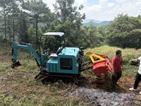 Tracteur sur chenilles rotatif personnalisé en usine, puissant pour le creusement, 80 CV, haute efficacité, équipé de divers accessoires