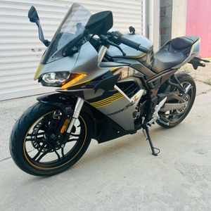 มอเตอร์ไซค์มือสอง VOGE <span class=keywords><strong>250RR</strong></span> รุ่นไม่จำกัดจำนวน - ระบบหัวฉีดน้ำมันเชื้อเพลิงอิเล็กทรอนิกส์, ระบายความร้อนด้วยน้ำ 250 ซีซี - Product Image 3