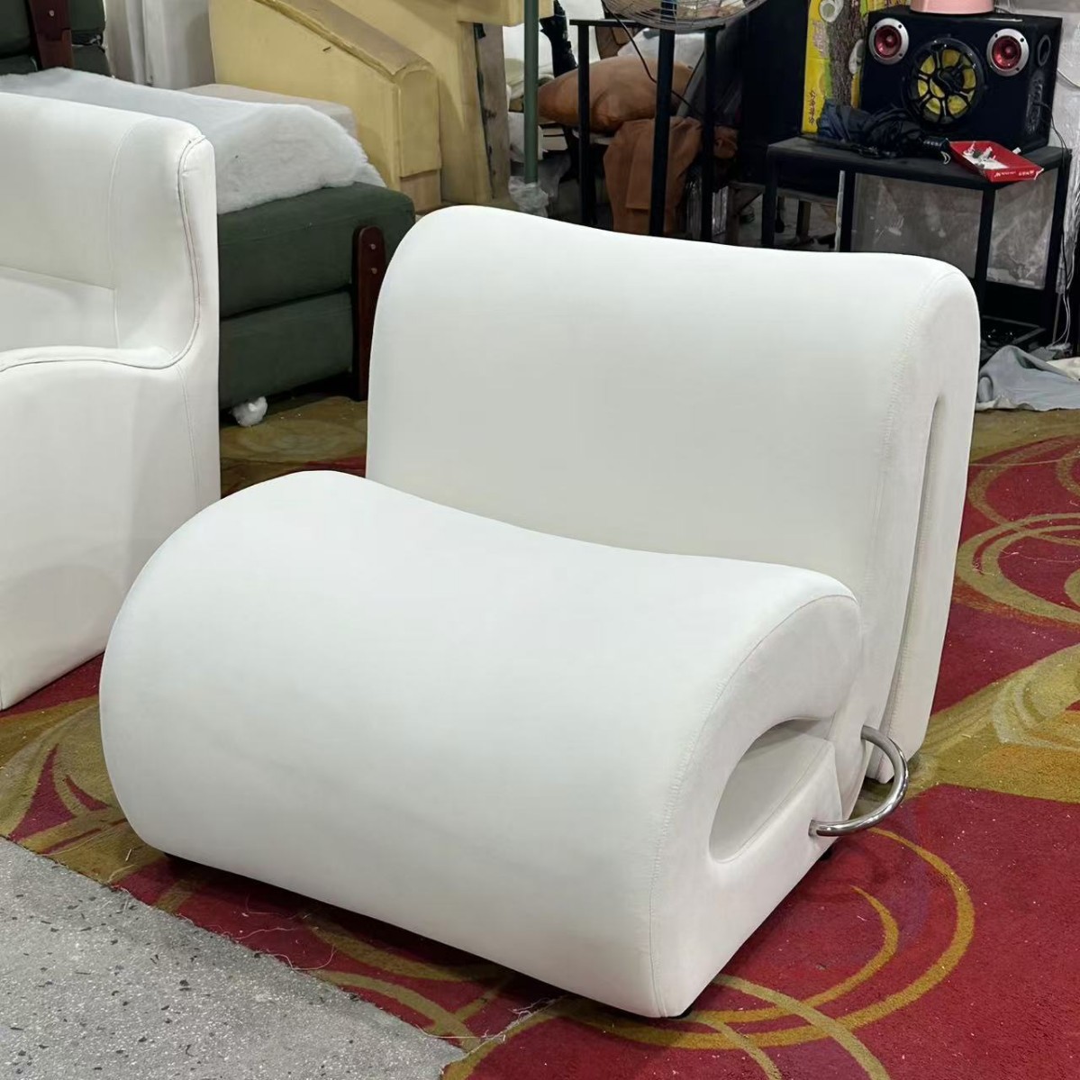 Milky white single seat