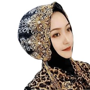 Bonnet intérieur instantané pour femme musulmane, couleur unie, en nylon élastique respirant, orné de strass élégants et d'un motif floral brodé en dentelle - Product Image 4