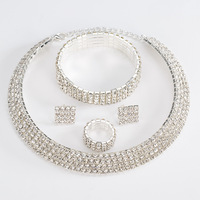 Ensemble de bijoux de mariée européen et américain très vendu - Collier à griffes en strass, boucles d'oreilles, bracelet, diadème - Accessoires en gros