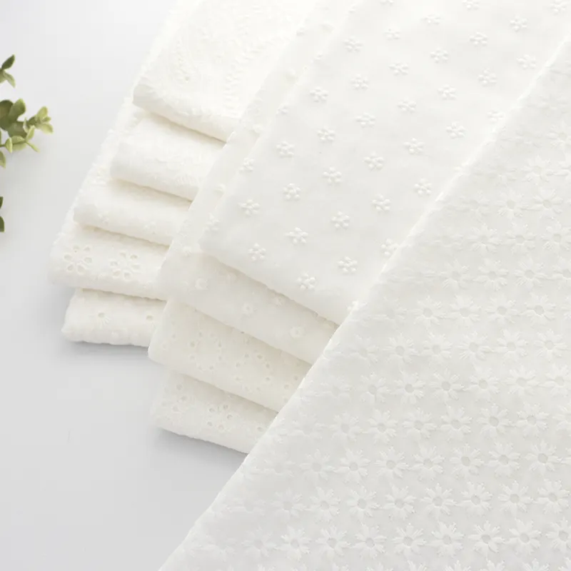 Nuovo Design cotone fantasia tessuto di pizzo ricamo bambini vestito tessuto bordo pizzo trifoglio margherita cotone bianco fiore ricamo tessuti
