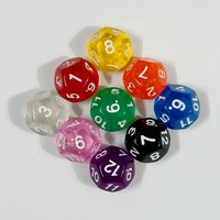 Dés de jeu de table en acrylique polyédrique transparent, résistant à l'usure et aux rayures, moulés par injection sur mesure, écologiques