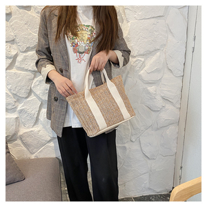 Sac tissé grande capacité en paille, chic et frais, pour femme, à porter à l'épaule ou en bandoulière, idéal pour la plage, les voyages et les vacances - Product Image 2
