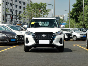 2023 New Kicks SUV Gas/Benzin Automatik getriebe R17 Reifengröße Euro VI Linkes Metall Rückfahr kamera Familien auto - Product Image 6