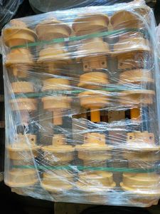 D3 bulldoser bagian Undercarriage Sprocket segmen <span class=keywords><strong>Idler</strong></span> rol atas rol bawah untuk bagian sasis ulat - Product Image 6