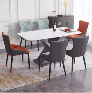 Chaise de salle à manger moderne en faux cuir de luxe durable et léger de haute qualité au design nordique - Product Image 6