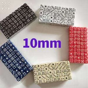 Atacado 16mm dice alta qualidade d6 dados preto e branco com ponto para o jogo