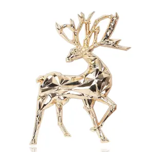 Commercio all'ingrosso Golden Christmas Deer Animal corpetto da uomo abbigliamento donna accessori per tutti i fiammiferi spilla Pin