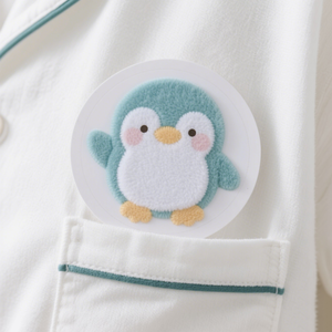 Étiquette d'étiquette en métal étanche avec logo autocollant personnalisé pour sacs et vêtements - Product Image 1