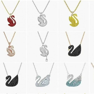 <span class=keywords><strong>Collier</strong></span> haut de gamme Shijia en tungstène pour femme, dégradé bleu, rouge, <span class=keywords><strong>rose</strong></span>, blanc, noir, avec croix dynamique en cristal et éléments. - Product Image 2