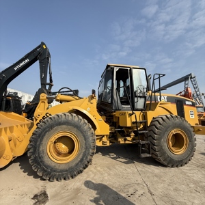 Chargeuse sur pneus Caterpillar 966G d'occasion, modèle 2020, capacité nominale de 7 tonnes, moteur d'origine, cabine, pompe, bon état, exploitation en carrière - Product Image 6