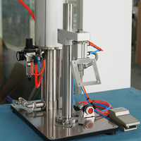 Machine de remplissage de bombes aérosols pneumatiques de petite taille pour table avec pompe de surpression