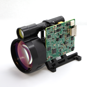 وحدة ليزر صناعية من زجاج الإربيوم بطول موجة 1535 نانومتر، مدى 13000 متر، تردد 10 هرتز، مقاومة للماء IP67، اتصال RS422 - Product Image 1