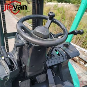 Chariot élévateur diesel Komatsu/TCM/Mitsubishi d'<span class=keywords><strong>occasion</strong></span> de 3 tonnes, bon prix, chariot élévateur à conteneurs d'<span class=keywords><strong>occasion</strong></span> Mitsubishi de 3 tonnes - Product Image 4