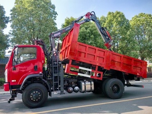 รถบรรทุกเก็บขยะแบบกรงข้าง SINOTRUK 4*4 รุ่นขายดี ใช้สำหรับรีไซเคิลและทำความสะอาดเศษไม้ก่อสร้างและงานอื่นๆ - Product Image 1