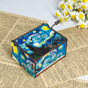 Boîte à musique en bois à manivelle personnalisée, impression UV, décoration d'intérieur inspirée de la 'Nuit étoilée' de Van Gogh, bricolage éducatif créatif - Product Image 1