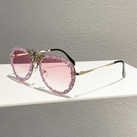 Neue Handgefertigte Diamantbesetzte Metallische Bienenförmige Sonnenbrille mit UV400-Schutz Damen-Modedesign für Outdoor-Sport