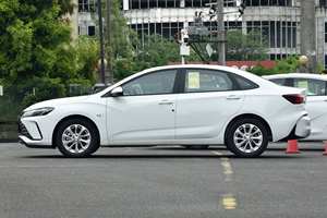Chevrolet Monza Cruze รถยนต์เบนซินมือสอง Chevrolet Cruze - Product Image 4