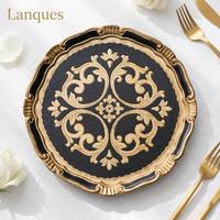 Assiette de présentation réutilisable en plastique bicolore noir et or, motif floral sculpté, pour décoration de table de luxe