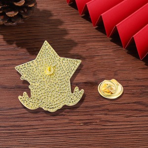 Sáng Tạo Giáng Sinh Deco Tùy Chỉnh Hợp Kim Huy Hiệu Santa Claus <span class=keywords><strong>Moose</strong></span> Phim Hoạt Hình Pin Trong Đánh Bóng Không Gỉ Hoặc Brass Handmade Men Trâm - Product Image 5