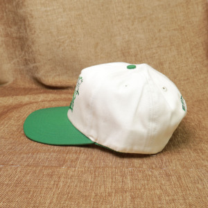 Gorra de Béisbol Nueva de Fábrica con Visera Curva en Contraste, Personalizable con Bordado de Marca - Product Image 3