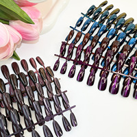 Faux ongles courts effet œil-de-chat dégradé, codés par taille ; Faux ongles minimalistes de couleur unie haut de gamme, forme trapèze ; Préfabriqués