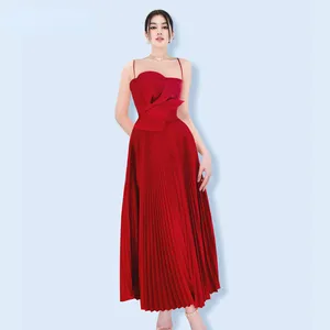 Verano nuevo vestido de Vietnam mujer rojo plisado vestido de longitud media Mujer sin mangas elegante vestido de novia