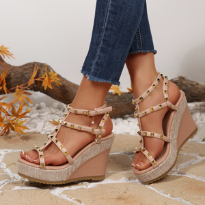 Women Large European and American Style Rivet Wedge Sandals Summer New Thick-Soled Platform Open-Toe Roman Wholesale - Product Image 3