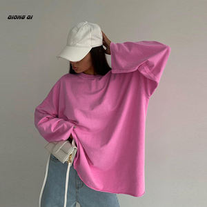 T-shirt <span class=keywords><strong>Bianca</strong></span> Oversize da Donna a Maniche Lunghe con Polsino Largo, Novità Primavera in 100% Cotone a Vestibilità Ampia - Product Image 4