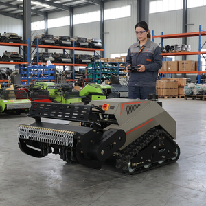 Vente directe usine de tondeuses à fléaux diesel sur chenilles télécommandées pour terrains aquatiques avec pelle de déblaiement - Product Image 1
