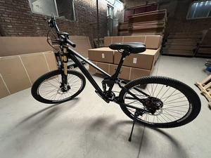 Bicicleta de Montaña CYQS-5 para Adultos, 27.5 Pulgadas, Fibra de Carbono, Suspensión Delantera, 27 Velocidades, Doble Disco, Económica, Venta al Por Mayor del Fabricante, Personalizable - Product Image 2