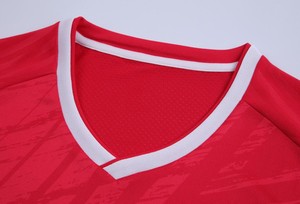 Bán Buôn Polyester Lưới Thoáng Khí Nhanh Chóng Khô Tùy Chỉnh Thăng Hoa Ngắn Tay Áo Màu Đỏ Bóng Đá Bóng Đá Jersey Đồng Phục - Product Image 4