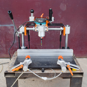 Petite fraiseuse manuelle pour la fabrication de portes et fenêtres en aluminium, équipement de fabrication - Product Image 2